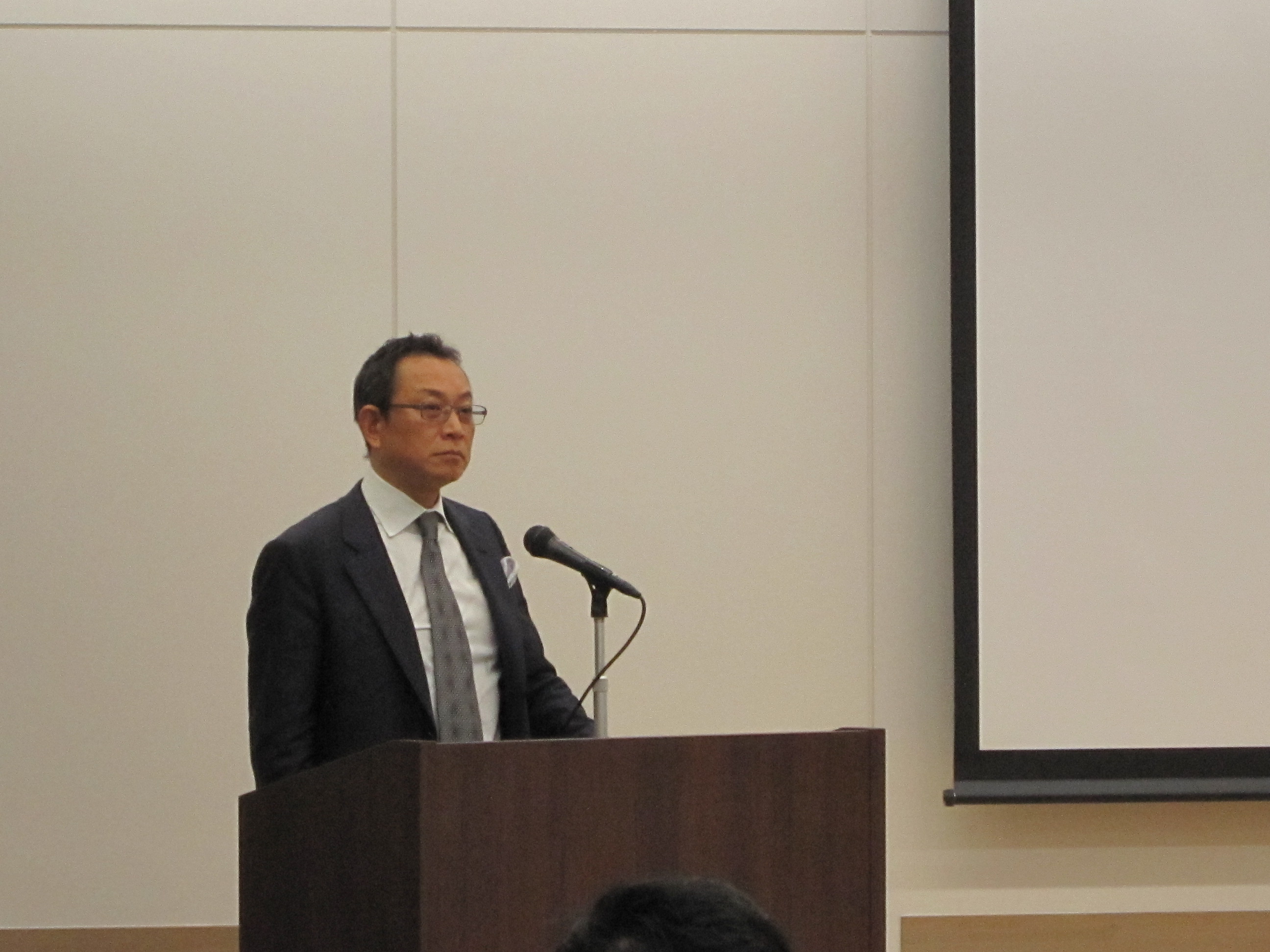 日本インプラント臨床研究会にて宇田川院長が発表いたしました。画像